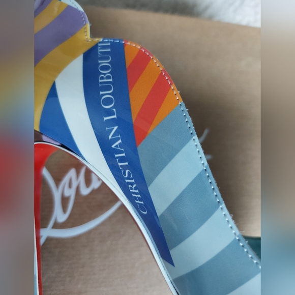 NIB Christian Louboutin Grand Bain Heels - Picture 3 of 11